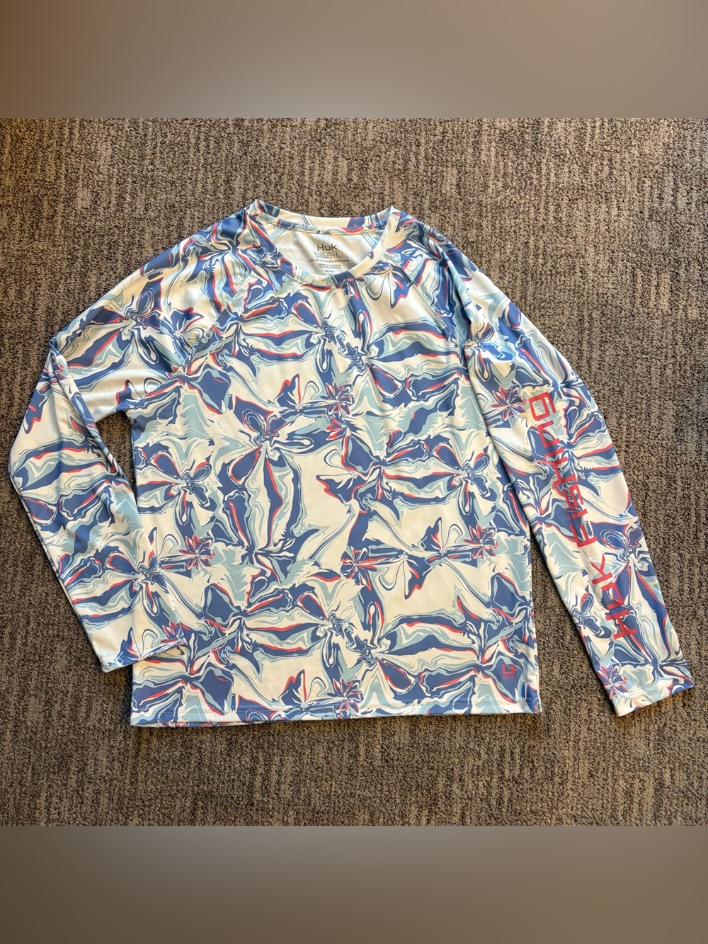 HUK Fishing long sleeve performance sun shirt women’s size Large abstract floral